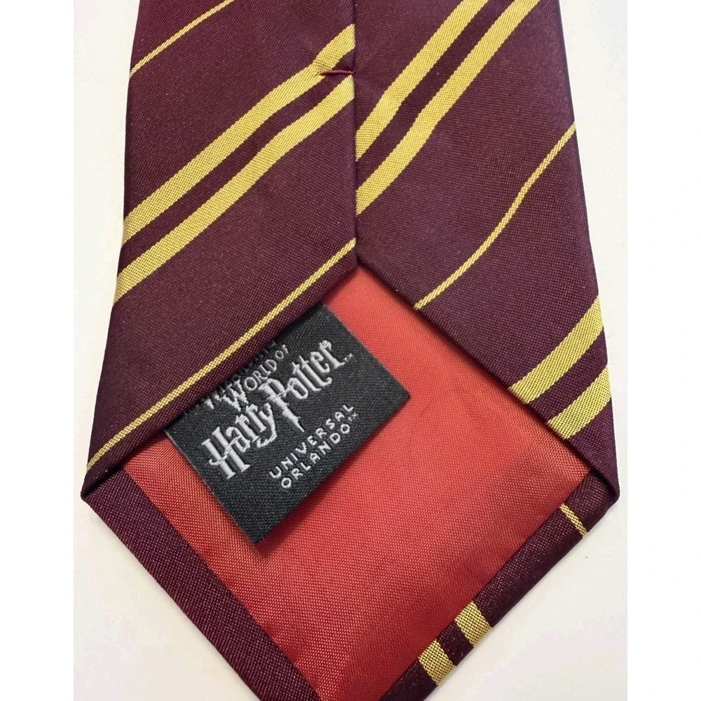 Harry Potter Gryffindor Silk Tie – Universal Orlando Wizarding World